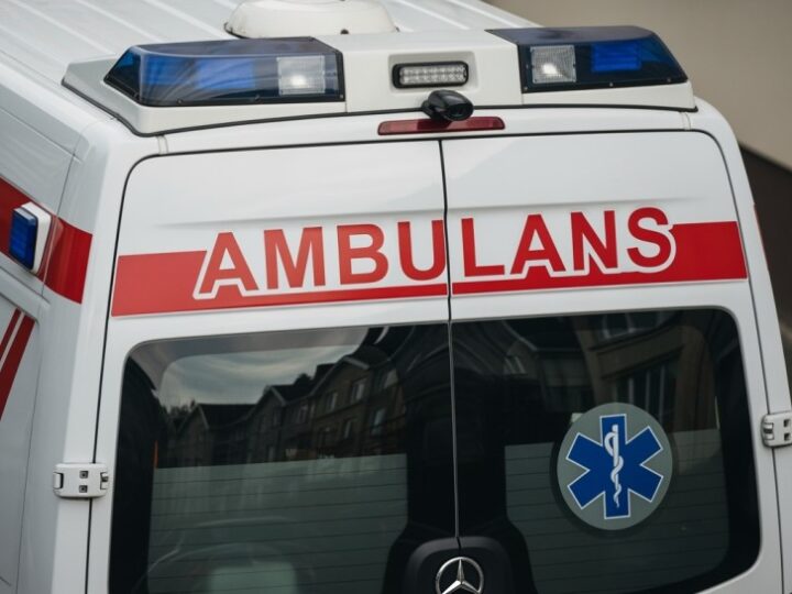 Funkcjonariusze Policji uhonorowani za bohaterską akcję ratunkową w Karpaczu