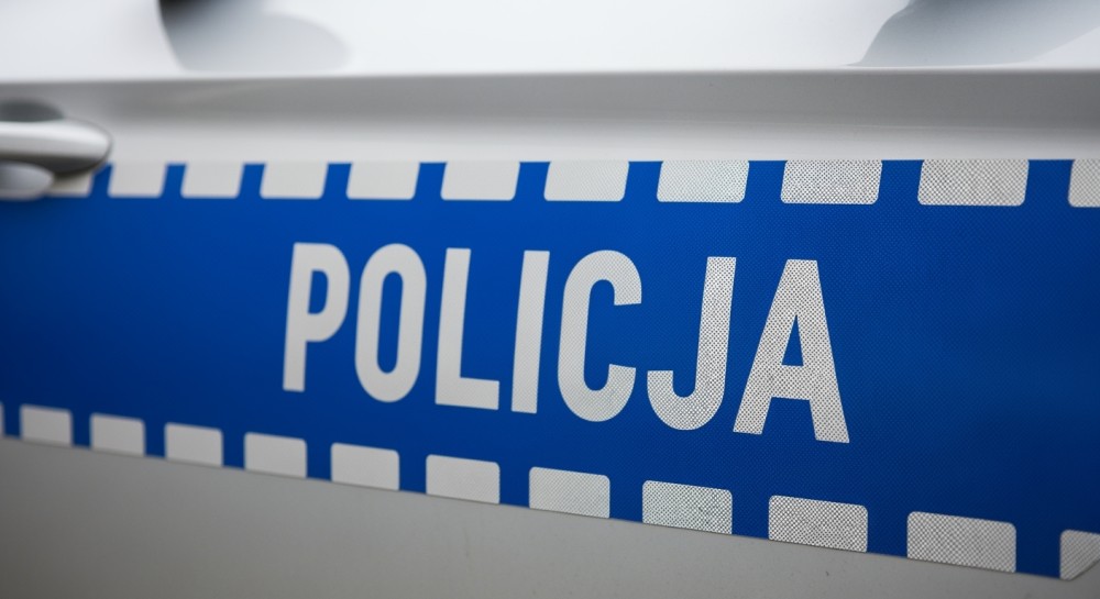 Oszustwo na oponach: Kobieta straciła 4 tysiące złotych przez fałszywą kupującą