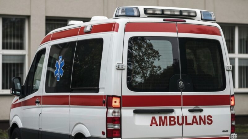 Bezpieczeństwo na drodze i w sieci: Policjanci edukują studentów