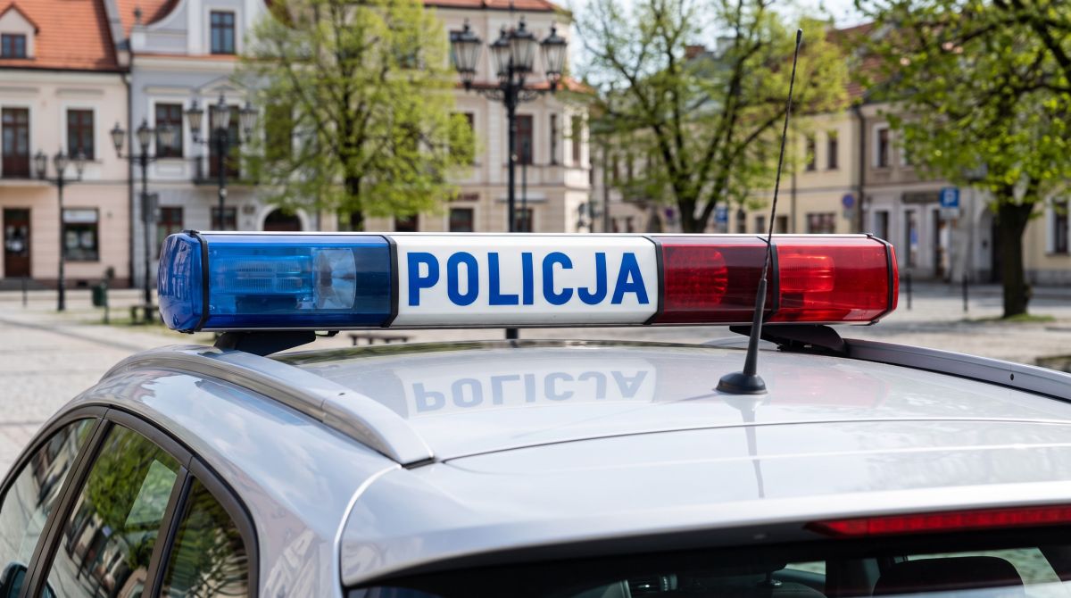 Zaproszenie na piwo kończy się kradzieżą 13 tysięcy złotych – policja zatrzymała sprawcę